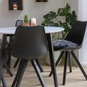 NIBBEN - Lot de 2 Chaises Noires et Piétement Hévéa Noir