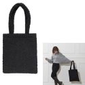 Tote bag noir en imitation fourrure 35x60cm