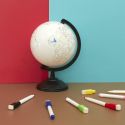 Globe rotatif de 22 cm à personnaliser avec ses 4 feutres effaçables