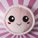 Peluche macaron kawaii en polyester (H70 cm)