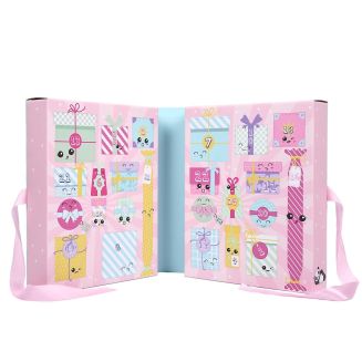 Calendrier de l'avent kawaii avec bougies parfumées et petits cadeaux