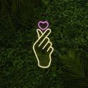 Lampe led effet néon mural coeur sur la main avec port USB