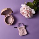 Boîte à bijoux en forme de chat rose en polyuréthane avec son pochon en polyester