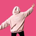 Sweat à Capuche ultra doux rose avec une poche broderie "femme de ouf"