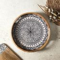 Plateau rond en bois de manguier avec motif mandala noir (Ø35cm)
