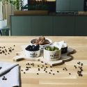 Planche apéro "bistrot" en bois de la carte de France avec 4 coupelles céramique blanc