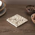 Dessous de plat carré en maïs naturel tressé de 15 cm