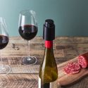 Set de 2 bouchons vide d'air pour vin avec dateur en plastique noir