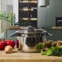 Ensemble de 3 faitouts tous feux dont induction en inox avec couvercles en verre 3 tailles 17, 21 et 25 cm