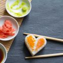 Pack de 2 moules à riz sushis en plastique transparent 2 formes