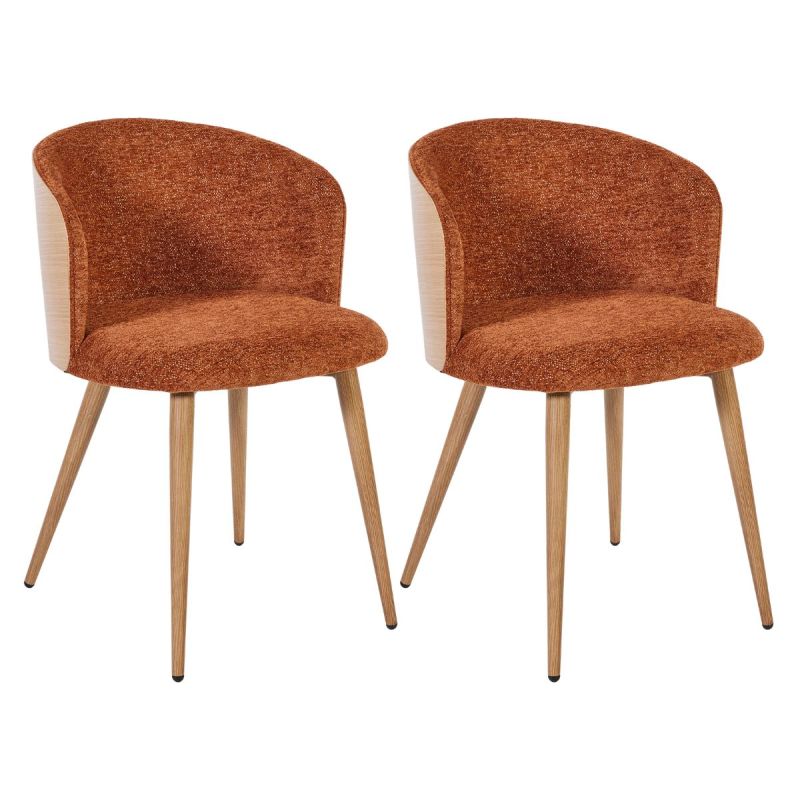 Lot de 2 chaises enveloppantes en tissu chenillé cognac et dossier bois pieds métal noir - OLYA