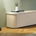 Meuble TV porte abattante suspendu ou à poser au sol finition laqué beige design coins arrondis - LYNA