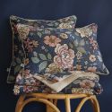 Coussin déhoussable 50x50cm velours imprimé floral coloris bleu - FAUSTINE