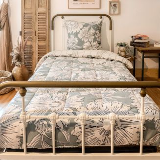 Couette imprimée 140x200cm + 1 taie d'oreiller 63x63cm coton imprimé recto floral verso rayé vert sauge et blanc - TAMIA