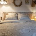 Taie d'oreiller 63x63cm coton coton imprimé recto floral verso rayé beige - COTTAGE