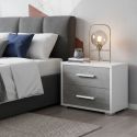 Chevet 2 tiroirs blanc laqué façades aspect ciment pieds et poignées chromées - MIRAE