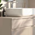 Meuble Vasque 100cm 3 tiroirs beige façades relief à stries verticales pieds métal - JANEIRO BEIGE