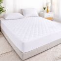 Protège matelas imperméable 180x200cm en polyester matelassé blanc bonnets de 35cm - BALTE