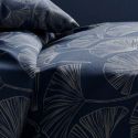 Parure housse de couette 260x240cm + 2 taies motif feuillage ginko bleu et gris 100% coton - EDONIE