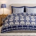 Parure housse de couette 260x240cm + 2 taies motif fleurs bleu et blanc 100% coton - LIZIO