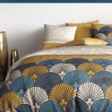 Parure housse de couette 260x240cm + 2 taies motif rétro bleu et jaune 100% coton - MANDY