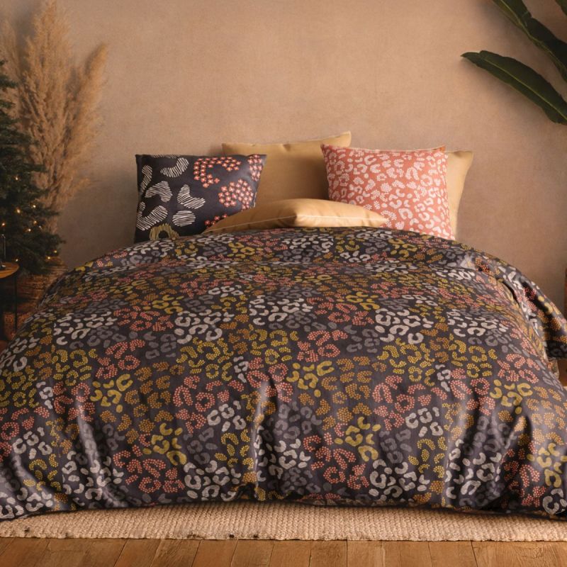 Parure housse de couette 260x240cm + 2 taies motif graphique brun et corail100% coton - LILWEN