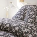 Parure housse de couette 260x240cm + 2 taies motif fleuri bleu marine 100% gaze de coton - KUSIA