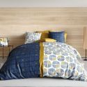 Parure housse de couette 260x240cm + 2 taies motif graphique bleu et ocre 100% coton - RUFUS