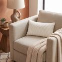 Coussin 40x25 cm en velours côtelé coloris crème - AMORY
